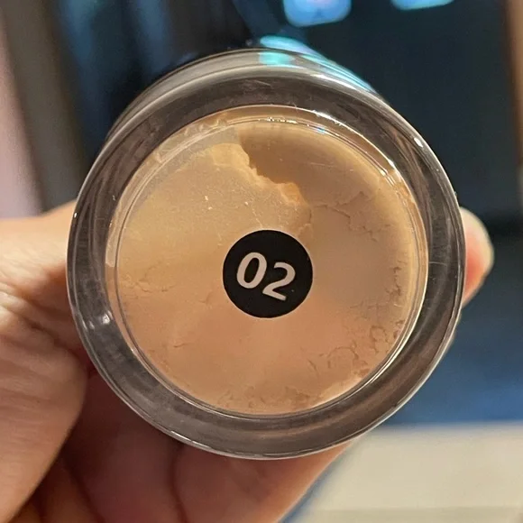 7~Popfeel Eyeshadow Palette & Primer & foundation & matte Lip cream & 2 Lipstics - Picture 7 of 17